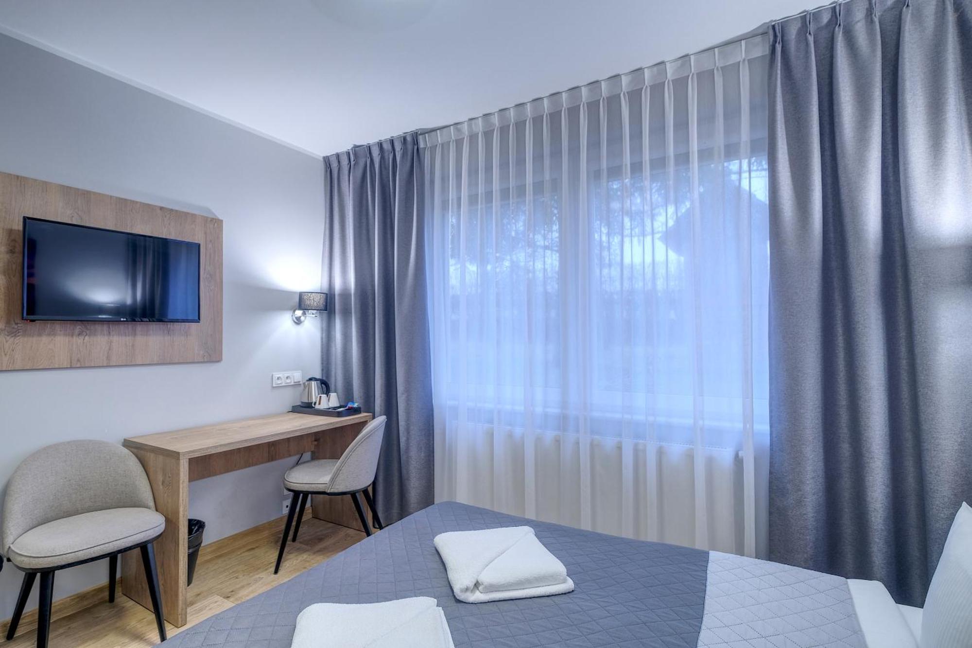 Lawendowy Dwor Bed and Breakfast Pszczółki Buitenkant foto