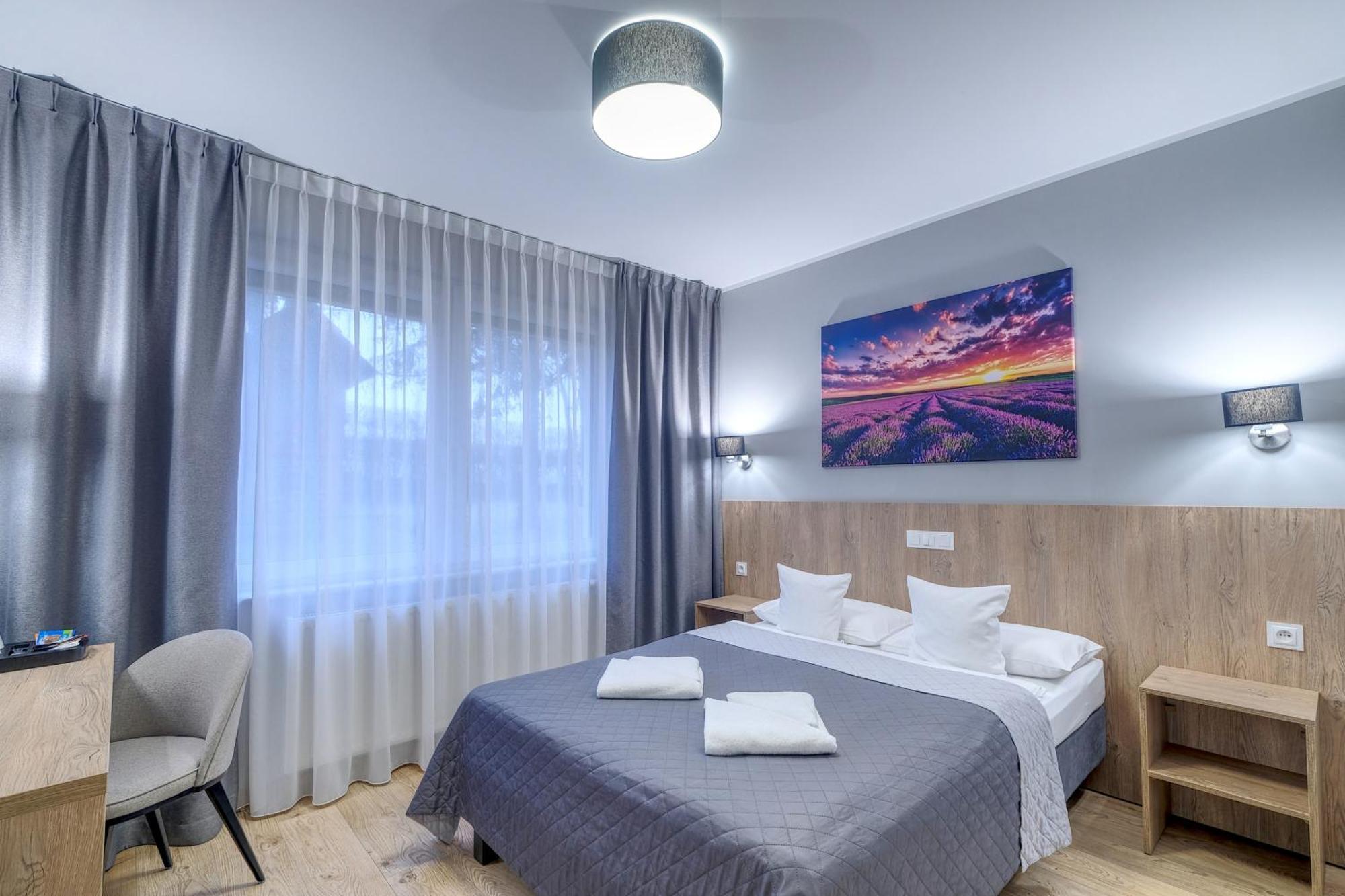 Lawendowy Dwor Bed and Breakfast Pszczółki Buitenkant foto