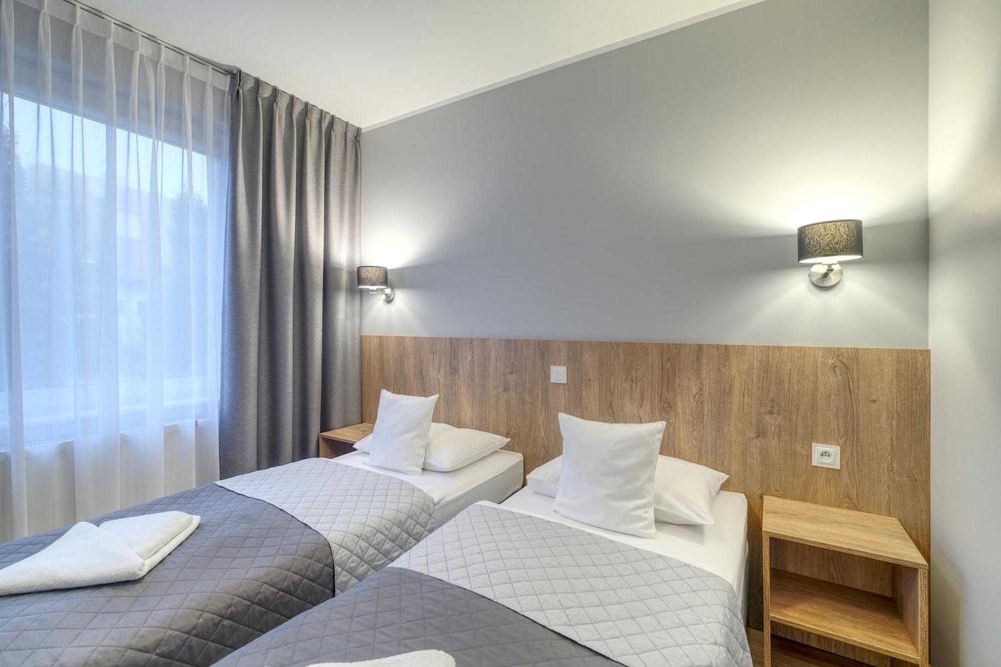 Lawendowy Dwor Bed and Breakfast Pszczółki Buitenkant foto